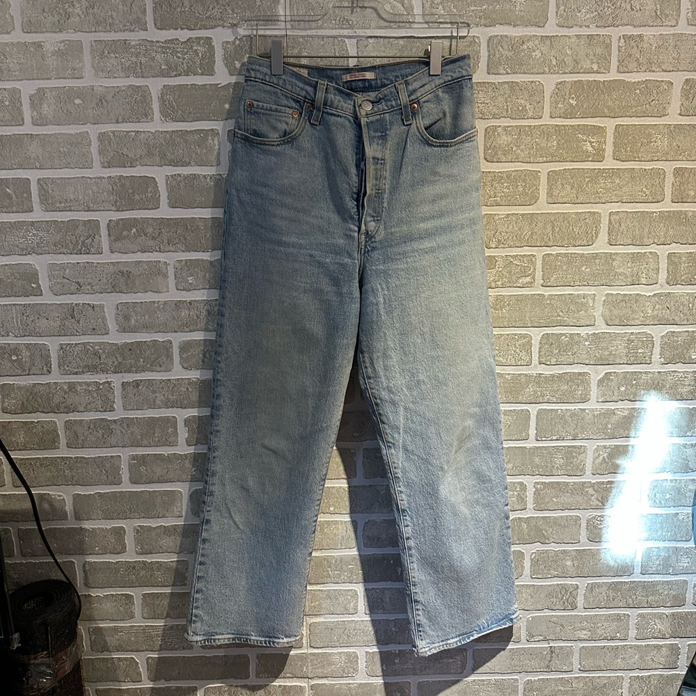 Levi’s Ribcage Jeans